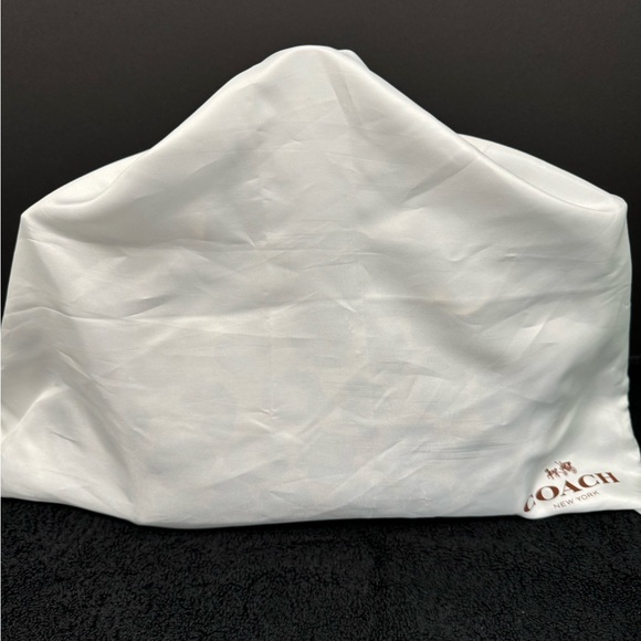 Coach Medium Handbag - Picture 11 of 11